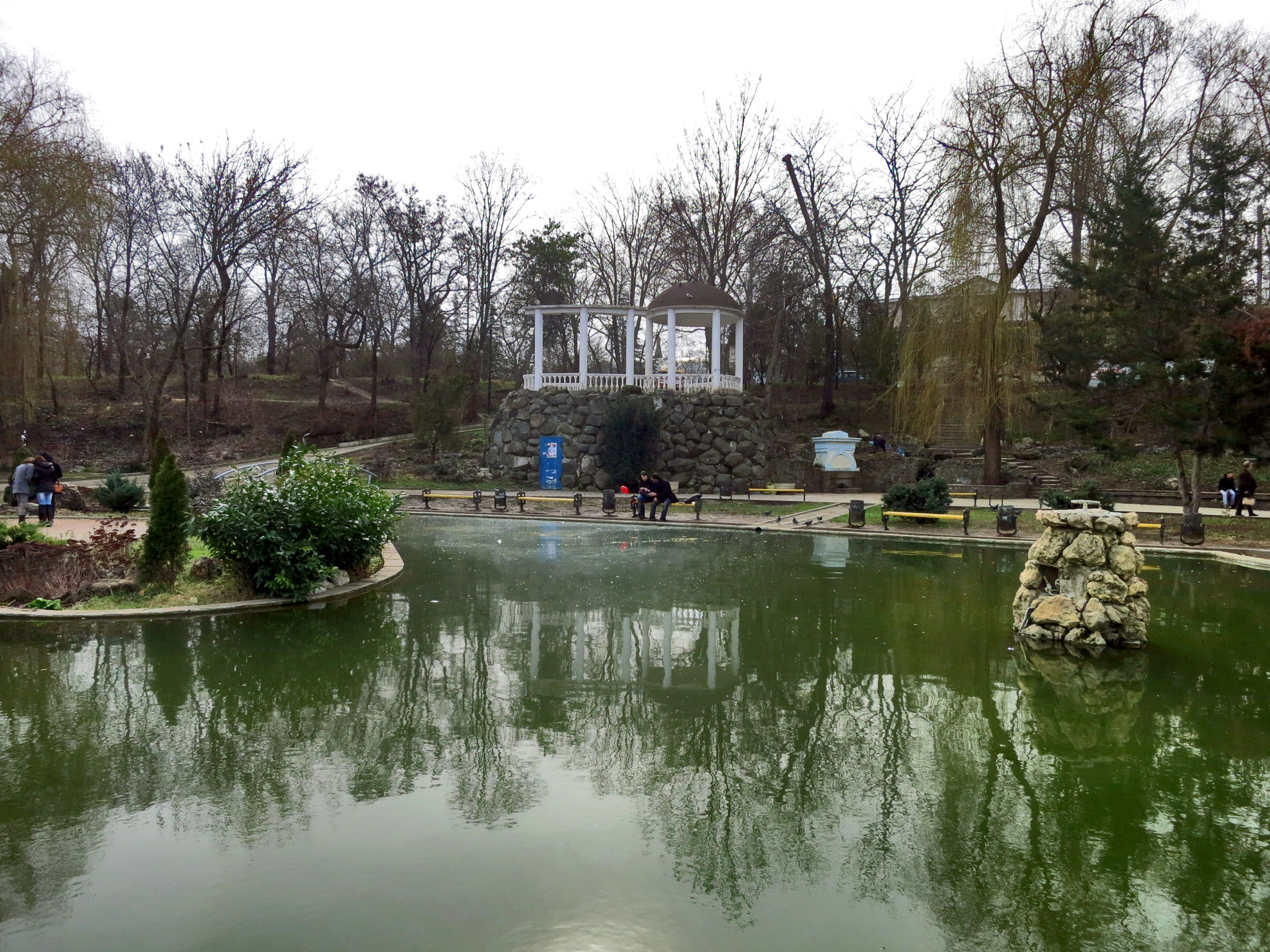 Екатерининский парк – отдых на природе в центре Симферополя