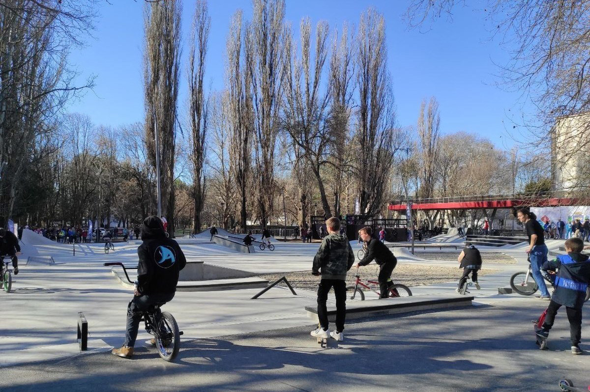 Скейт-парк рядом с Детским парком в Симферополе